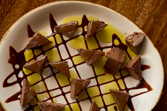 Bardo: donde la amistad se sirve a la mesa